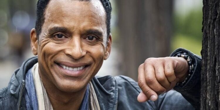 Jon Secada