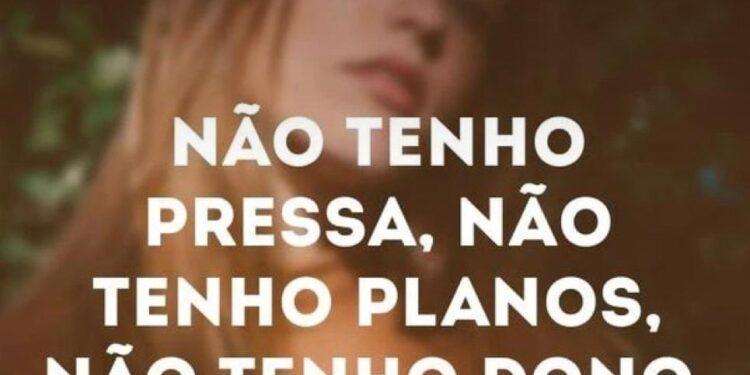 Mulher solteira porém casada consigo mesma