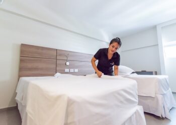 As atividades que mais contratam no Turismo