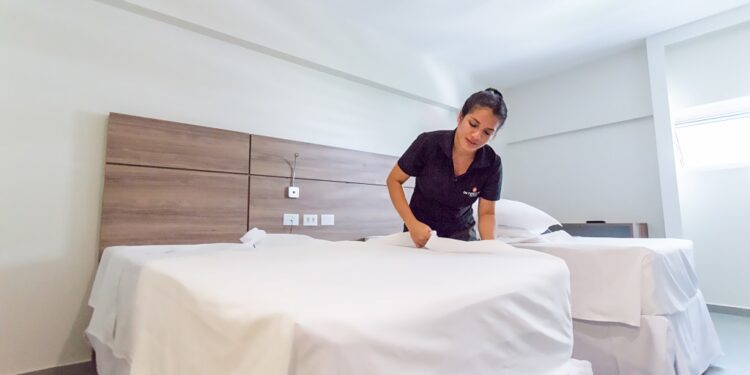 As atividades que mais contratam no Turismo