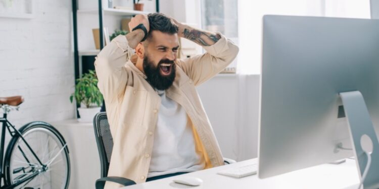 OS ERROS MAIS COMUNS AO ANUNCIAR NAS REDES SOCIAIS E COMO EVITÁ-LOS