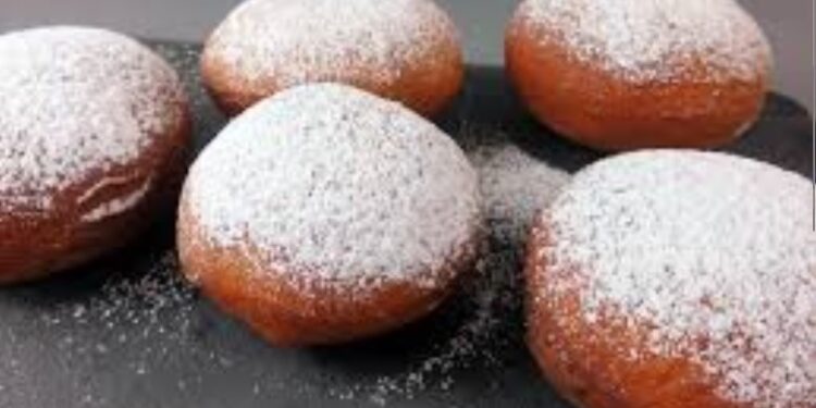 Já comeste Bola de Berlim na praia?