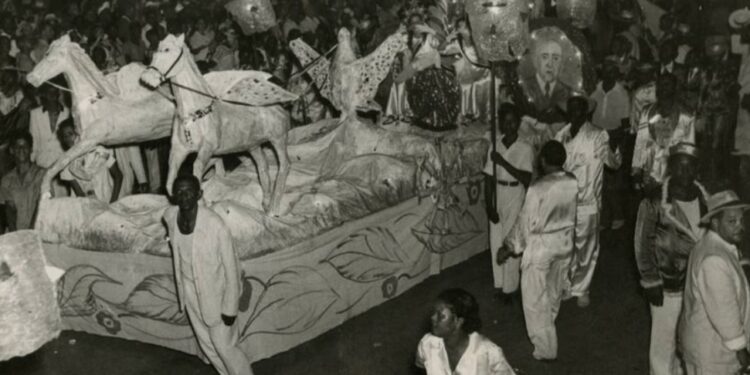 Escolas de samba: quando tudo se iniciou