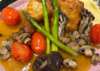 Cosce Di Pollo com Asparagi e Funghi