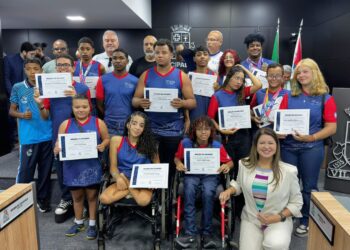 Câmara de Vila Velha homenageia atletas paralímpicos com Moção de Aplausos