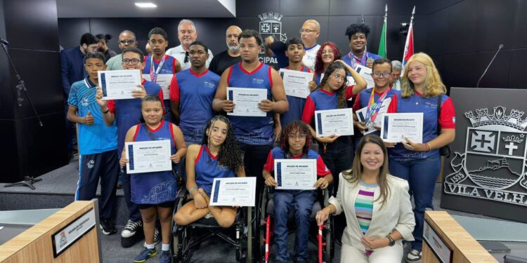 Câmara de Vila Velha homenageia atletas paralímpicos com Moção de Aplausos