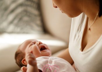 Nem sempre é apenas cansaço: entendendo a depressão pós-parto