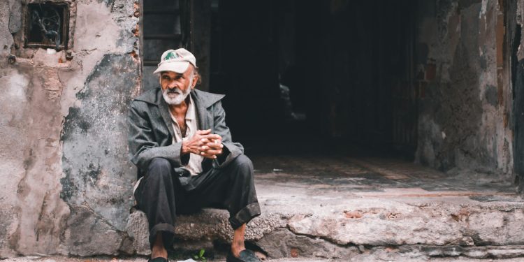 Direitos Sociais Invisíveis: O que a desinformação tira do cidadão todos os dias