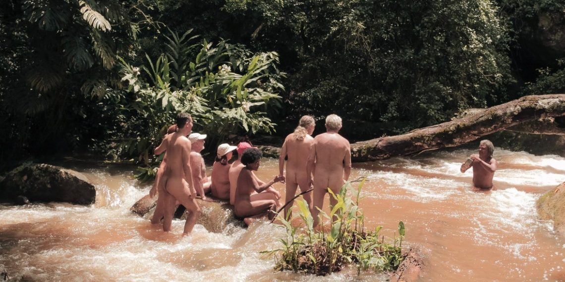 O naturismo não é sobre estar nu, é sobre não ser vigiado
