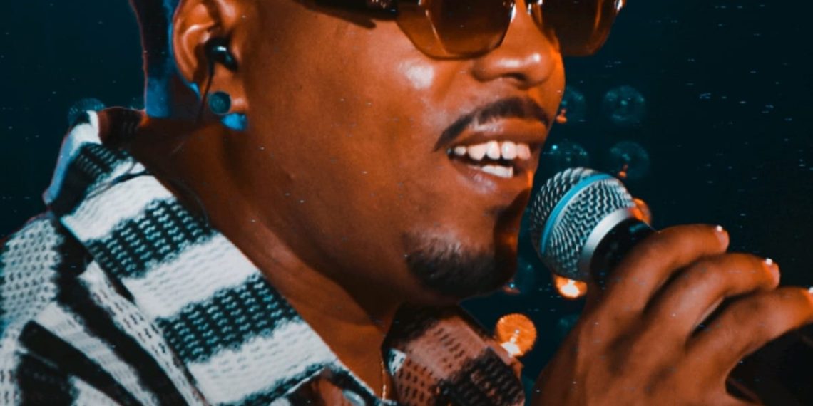 Cantor Felipe Love vive nova fase na carreira e lança segunda parte de audiovisual “Na Vila”