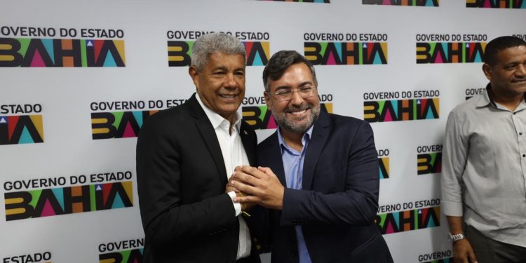 Itapebi ganha novos veiculos e equipamentos para ampliar estrutura da saúde municipal