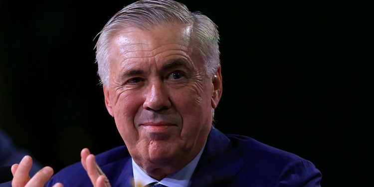 Carlo Ancelotti: italiano e técnico da seleção brasileira de futebol