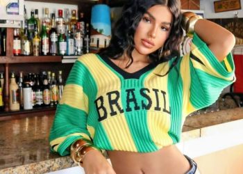 Vestidas de Brasil com a cara da Copa do Mundo 2026