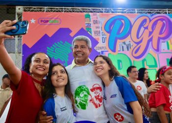 “Nada para a juventude sem a juventude” defende Jerônimo em Juazeiro